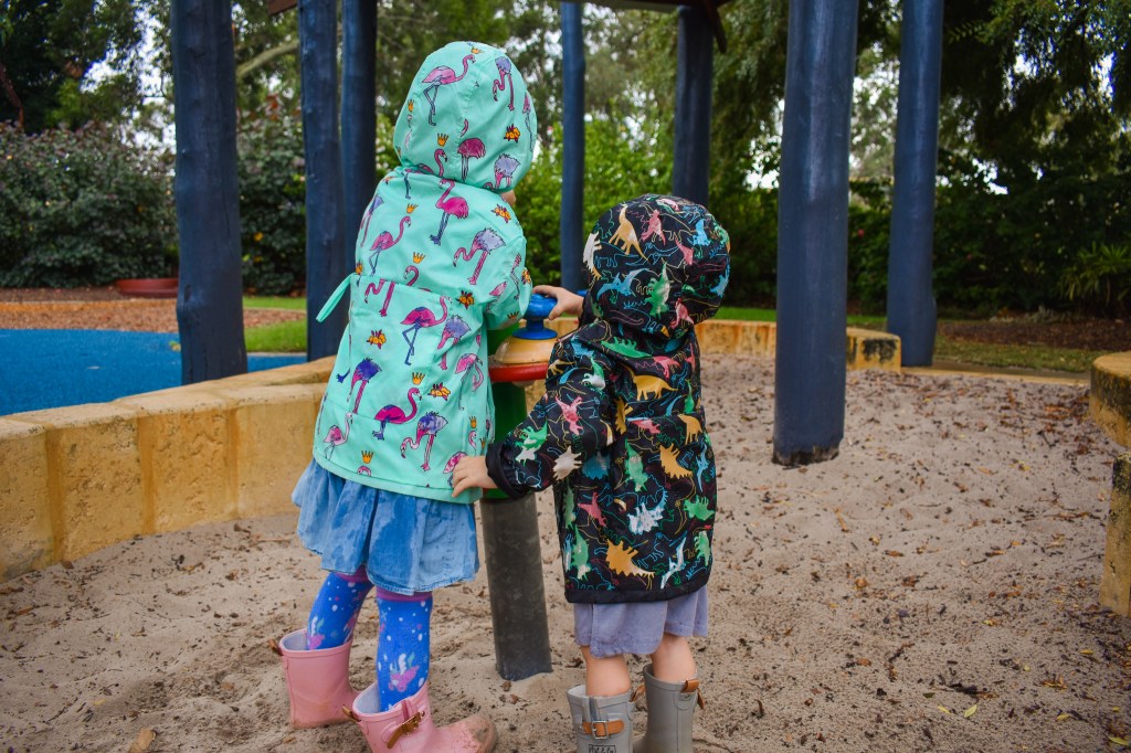 Kids rain jacket
Raincoat
Kids clothes